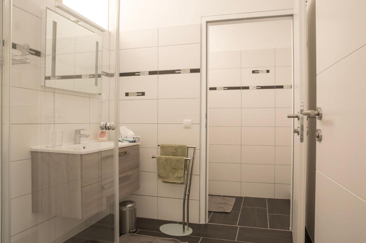 Ferienwohnung Am Weingut Eisenbock Strass  외부 사진